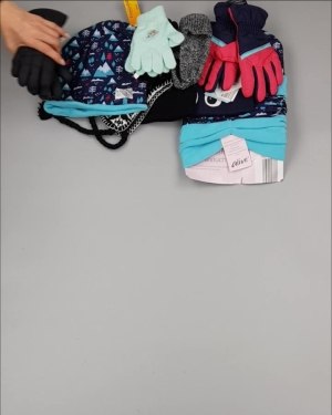 Фотография  400 - Шапки, шарфы, перчатки детские СТОК#3 кг, ЛОТ №2452 оптом в Новосибирске и Новосибирской области