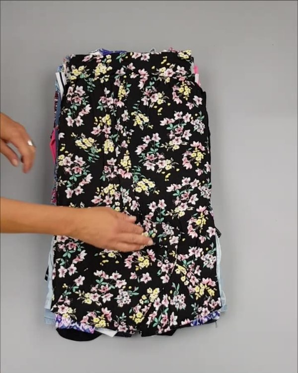 Фотография  183 - CUBUS детский микс лето (Children CUBUS mix)#15 кг, ЛОТ №2515 оптом в Новосибирске и Новосибирской области