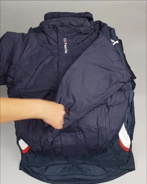 Фотография  383 - Куртки СПОРТ СТОК дети#10 кг , Лот№ 2641 оптом в Новосибирске и Новосибирской области