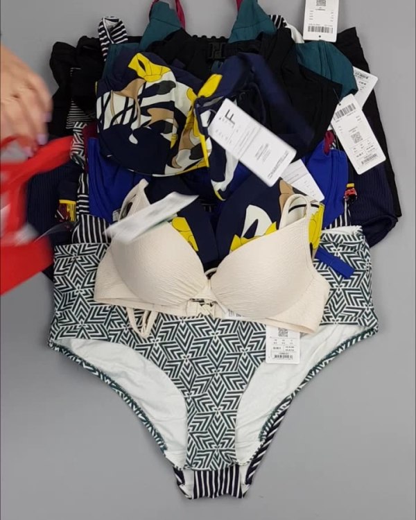 Фотография  350 - Купальники Chantelle#23 шт, ЛОТ №4412 оптом в Новосибирске и Новосибирской области