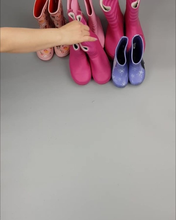 Фотография  136 - Обувь ALDI дети лето#10 кг, ЛОТ №4454 оптом в Новосибирске и Новосибирской области