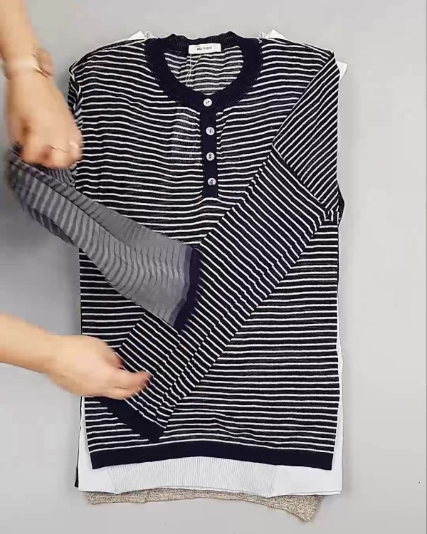 Фотография  239 - Джемпера легкие Корея#20 шт, ЛОТ №5083 оптом в Новосибирске и Новосибирской области