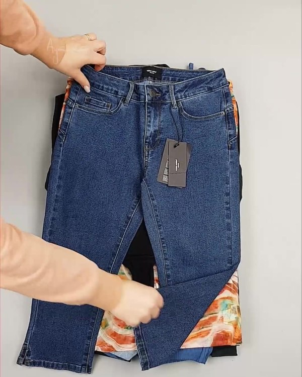 Фотография  817 - Англия СТОК лето#15 кг, ЛОТ №6004 оптом в Новосибирске и Новосибирской области