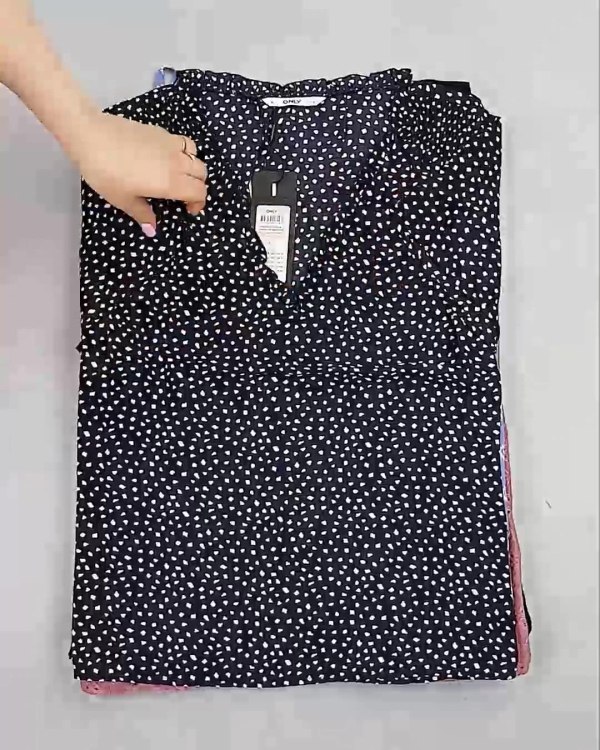 Фотография  543 - Блузки Bestseller 44#5 кг, ЛОТ №6084 оптом в Новосибирске и Новосибирской области