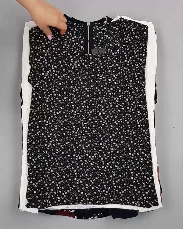 Фотография  543 - Блузки Bestseller 44#5 кг, ЛОТ №6084 оптом в Новосибирске и Новосибирской области