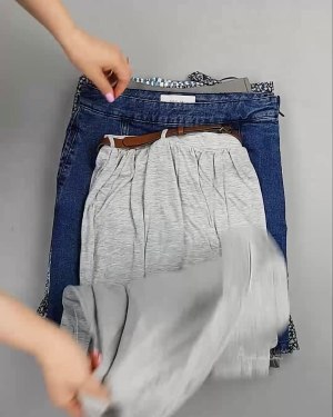 Фотография  416 - Юбки Bestseller 44#5 кг, ЛОТ №6123 оптом в Новосибирске и Новосибирской области