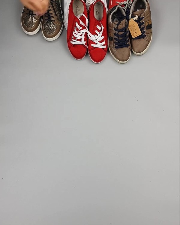 Фотография  392 - Обувь СТОК дети лето#15,7 кг, ЛОТ №6188 оптом в Новосибирске и Новосибирской области