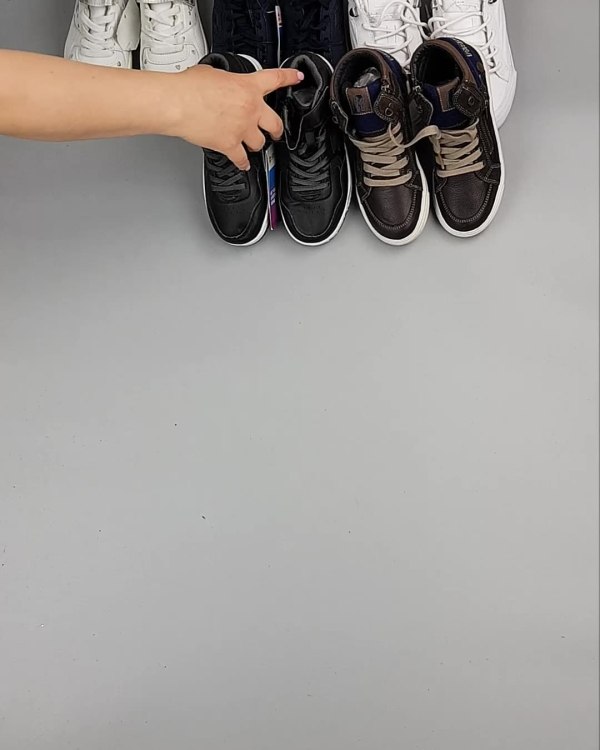 Фотография  667 - Обувь СТОК дети лето#15,4 кг, ЛОТ №6192 оптом в Новосибирске и Новосибирской области