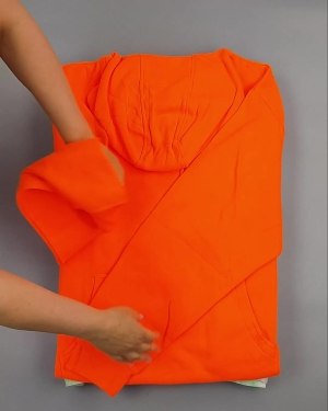 Фотография  499 - Толстовки СТОК CAN 0424#10 кг, ЛОТ №6425 оптом в Новосибирске и Новосибирской области