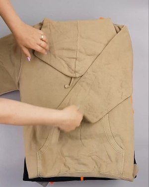 Фотография  873 - Толстовки СТОК CAN 0424#10 кг, ЛОТ №6425 оптом в Новосибирске и Новосибирской области