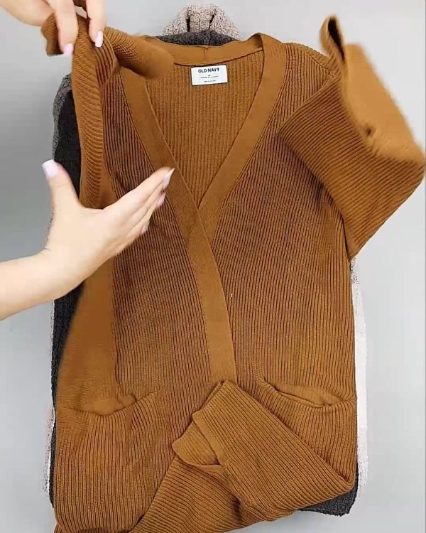 Фотография  527 - Кардиганы СТОК CAN#10 кг, ЛОТ №6474 оптом в Новосибирске и Новосибирской области