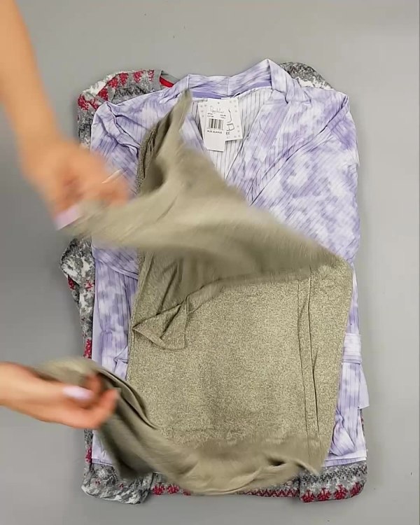 Фотография  854 - Домашняя одежда CAN#10 кг, ЛОТ №6482 оптом в Новосибирске и Новосибирской области