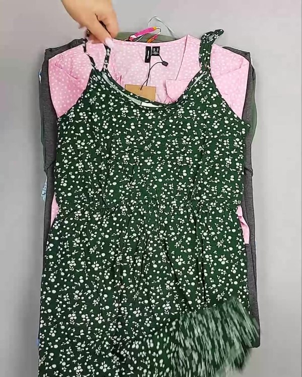 Фотография  942 - Платья Bestseller 44#5 кг, ЛОТ №6538 оптом в Новосибирске и Новосибирской области