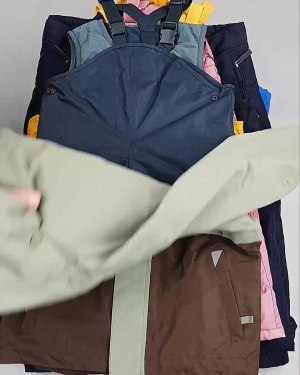 Фотография  971 - Верхняя одежда TCM kids 074#7 кг, ЛОТ №6678 оптом в Новосибирске и Новосибирской области