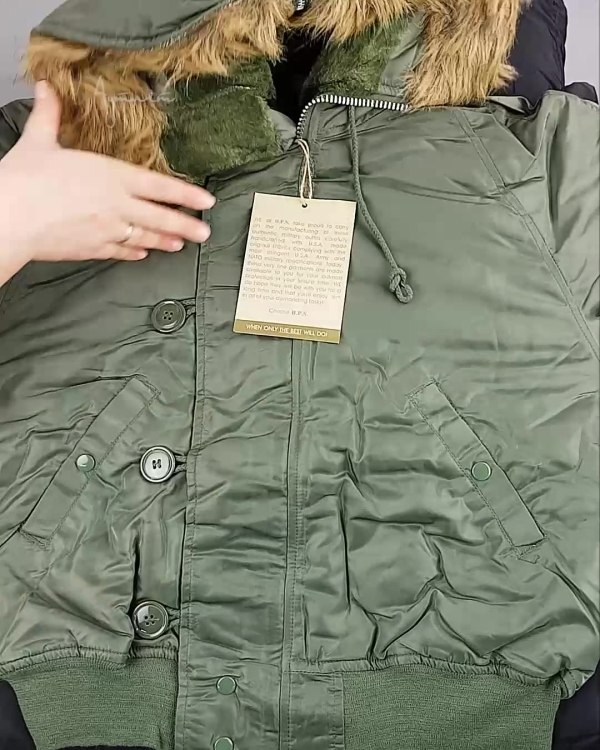 Фотография  966 - Верхняя одежда Англия СТОК #10 кг, ЛОТ №6727 оптом в Новосибирске и Новосибирской области