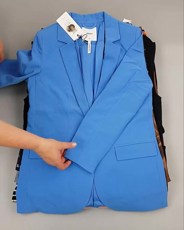 Фотография  391 - ДАНИЯ Summer mix 24#15 кг, ЛОТ №6730 оптом в Новосибирске и Новосибирской области