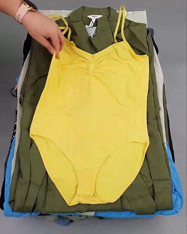 Фотография  584 - ДАНИЯ Summer mix 24#15 кг, ЛОТ №6732 оптом в Новосибирске и Новосибирской области