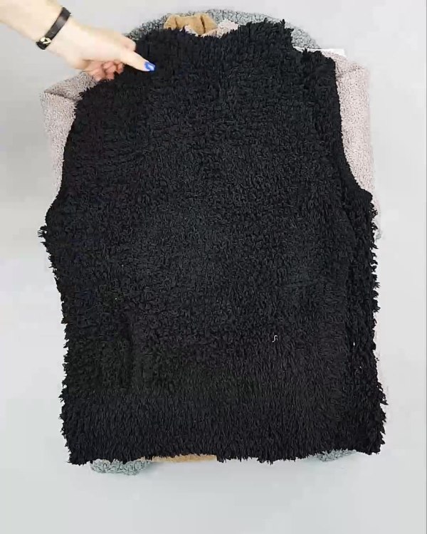 Фотография  850 - Кардиганы СТОК CAN#10 кг, ЛОТ №6887 оптом в Новосибирске и Новосибирской области