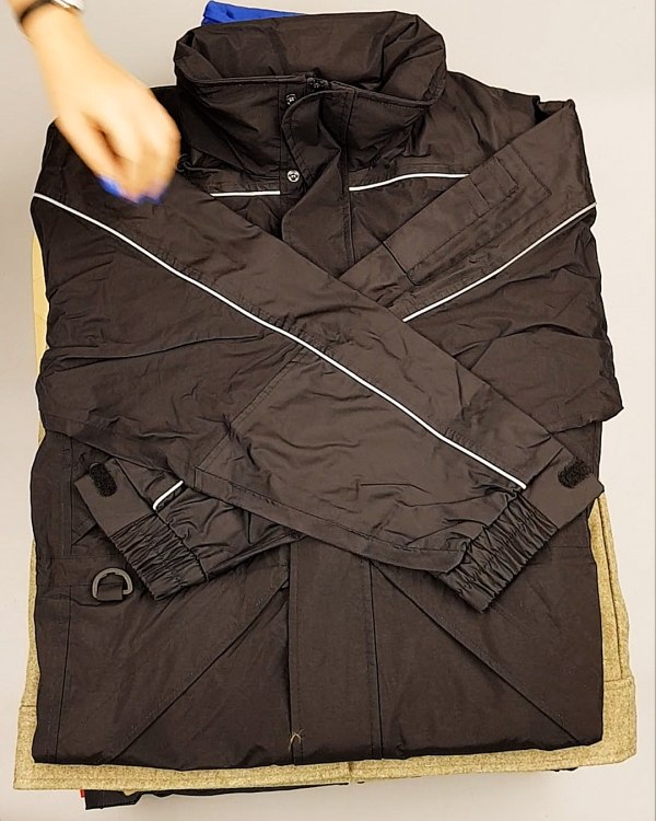 Фотография  327 - Ветровки CAN 084#10 кг, ЛОТ №6939 оптом в Новосибирске и Новосибирской области