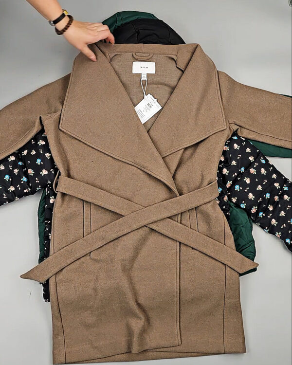 Фотография  948 - Верхняя одежда VILA#10 кг, ЛОТ №6824 оптом в Новосибирске и Новосибирской области