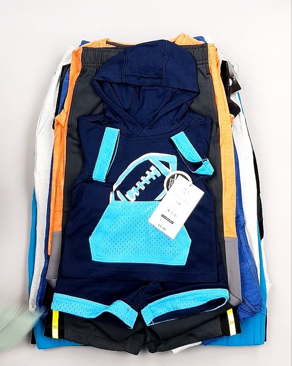 Фотография  784 - Спортивные костюмы дети CAN#6 кг оптом в Новосибирске и Новосибирской области