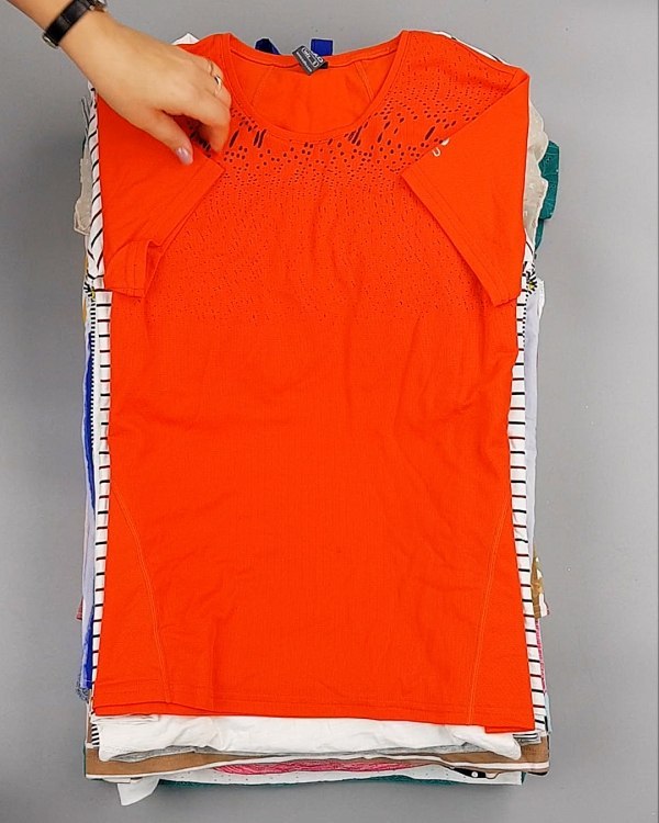 Фотография  425 - Cream Футболки поло женские#25 кг оптом в Новосибирске и Новосибирской области