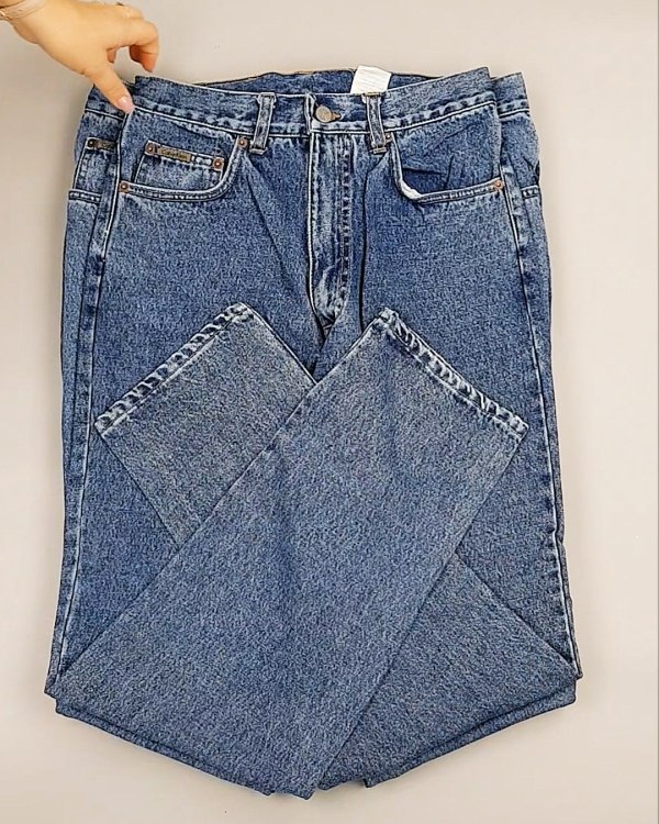 Фотография  649 - Джинсы CALVIN KLEIN муж #7,6 кг, ЛОТ №7020 оптом в Новосибирске и Новосибирской области