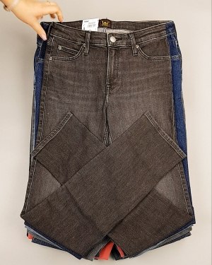 Фотография  725 - Джинсы LEE м/ж#7,9 кг, ЛОТ №7032 оптом в Новосибирске и Новосибирской области