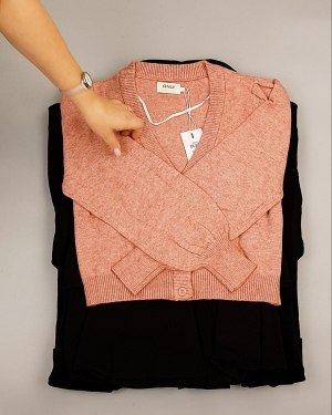 Фотография  547 - ONLY Winter mix 104#15 кг, ЛОТ №7182 оптом в Новосибирске и Новосибирской области