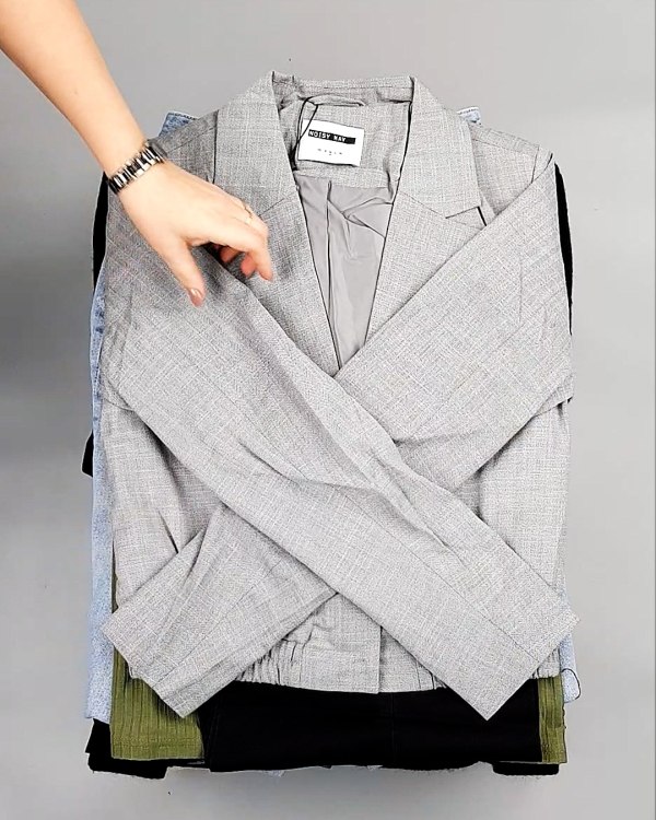 Фотография  905 - Bestseller Winter mix 104#15 кг, ЛОТ №7347 оптом в Новосибирске и Новосибирской области