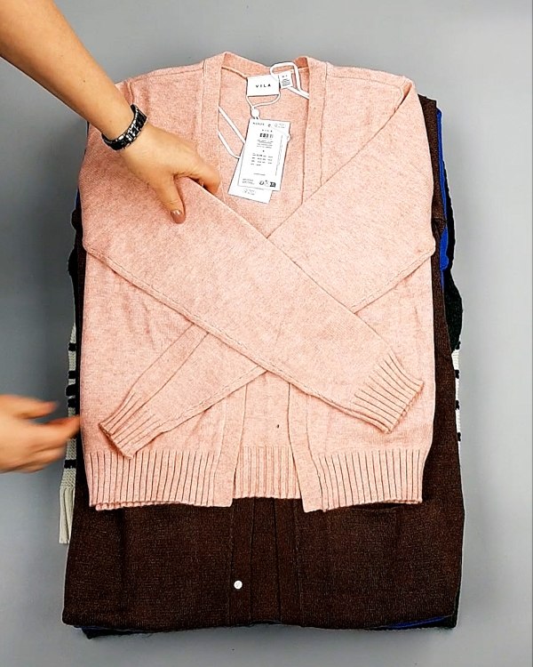 Фотография  933 - Кардиганы VILA W 104#7 кг, ЛОТ №7382 оптом в Новосибирске и Новосибирской области