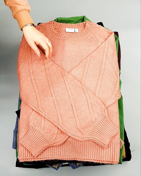 Фотография  937 - Bestseller Winter В mix 114#15 кг, ЛОТ №7374 оптом в Новосибирске и Новосибирской области