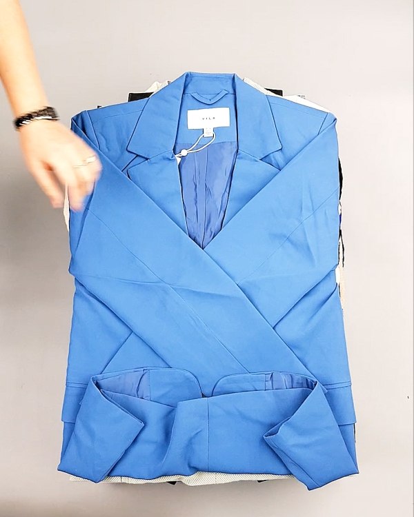 Фотография  667 - Bestseller Winter mix 104#15 кг, ЛОТ №7343 оптом в Новосибирске и Новосибирской области