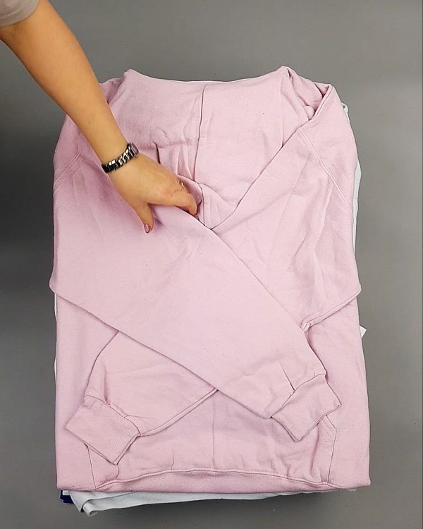 Фотография  407 - Толстовки м/ж (Sweat Tops)#20 кг, ЛОТ №7435 оптом в Новосибирске и Новосибирской области