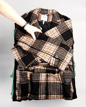 Фотография  442 - Пальто Bestseller 104#10,75 кг, ЛОТ №7561 оптом в Новосибирске и Новосибирской области