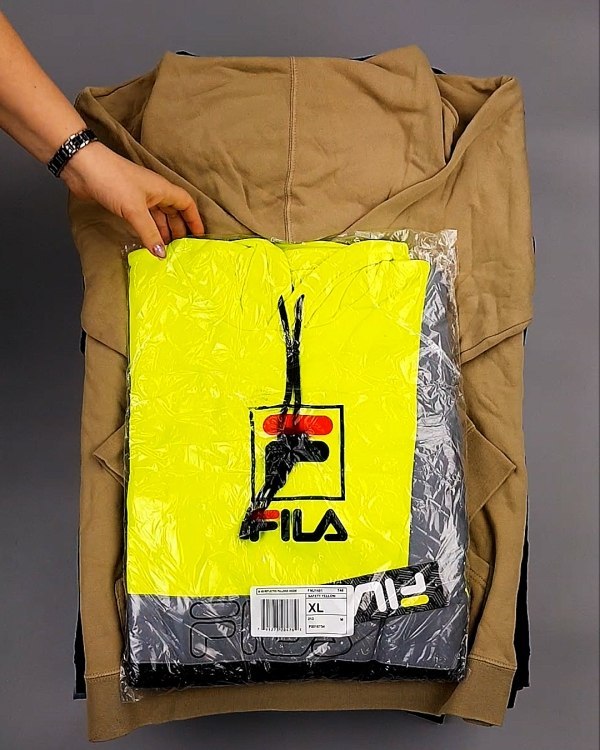 Фотография  663 - Толстовки СТОК CAN 0424#10 кг, ЛОТ №7447 оптом в Новосибирске и Новосибирской области