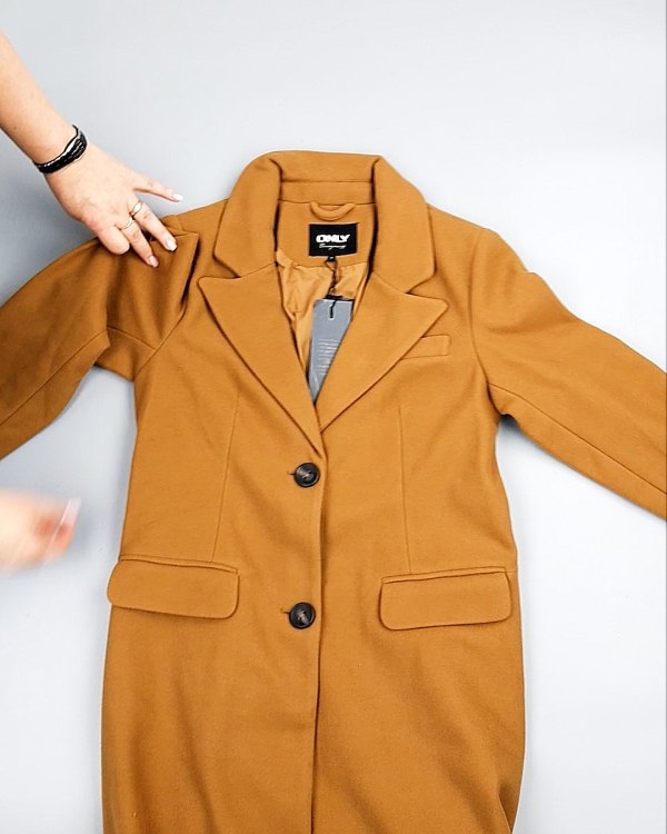 Фотография  312 - Пальто Bestseller 104#10,5 кг, ЛОТ №7559 оптом в Новосибирске и Новосибирской области