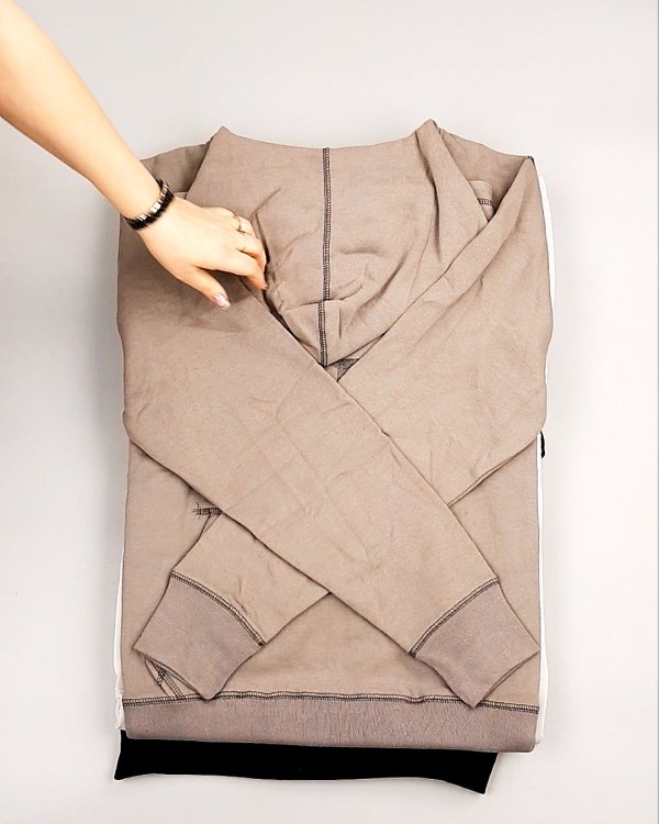 Фотография  142 - Толстовки СТОК CAN 0424#10 кг, ЛОТ №7447 оптом в Новосибирске и Новосибирской области