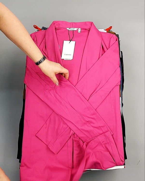 Фотография  359 - Bestseller Summer mix 104#15 кг, ЛОТ №7494 оптом в Новосибирске и Новосибирской области