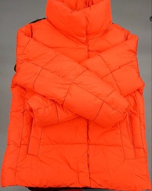 Купить Верхняя одежда AMAZON жен 015#10 кг, ЛОТ №7712 оптом в Новосибирске и Новосибирской области