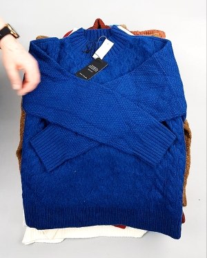 Фотография  630 - Джемпера СТОК CAN 084#7 кг, ЛОТ №7651 оптом в Новосибирске и Новосибирской области