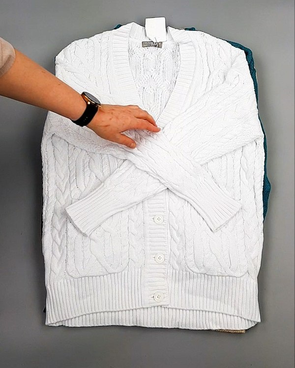 Фотография  286 - Джемпера СТОК CAN 084#7 кг оптом в Новосибирске и Новосибирской области