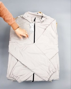 Фотография  959 - Верхняя одежда весна TOM TAILOR 124#7,1 кг, ЛОТ №7580 оптом в Новосибирске и Новосибирской области