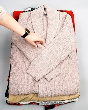 Фотография  831 - Кардиганы СТОК CAN 084#7 кг, ЛОТ №7672 оптом в Новосибирске и Новосибирской области