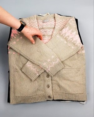 Фотография  308 - Джемпера СТОК CAN 084#7 кг, ЛОТ №7649 оптом в Новосибирске и Новосибирской области