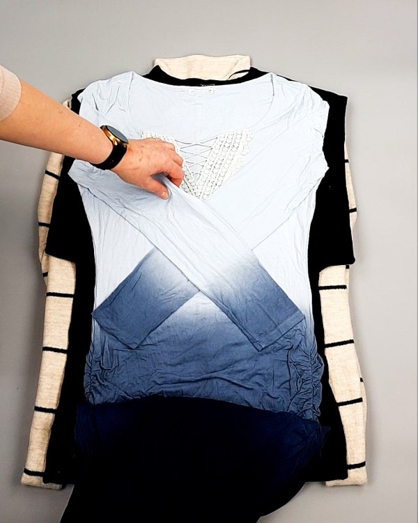 Фотография  909 - Платья СТОК CAN зима 084#7 кг, ЛОТ №7695 оптом в Новосибирске и Новосибирской области