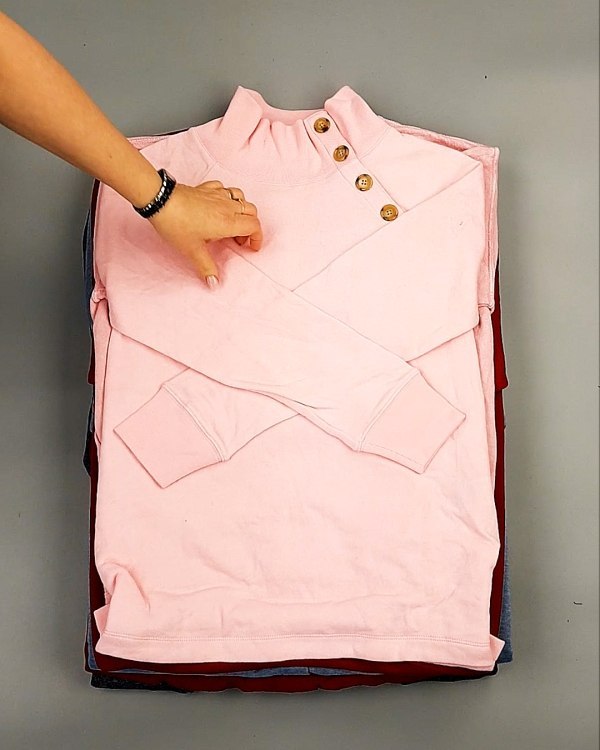 Фотография  768 - SWEATSHIRT CAN 084#10 кг, ЛОТ №7618 оптом в Новосибирске и Новосибирской области