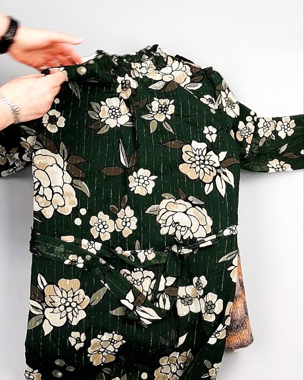 Фотография  550 - Платья СТОК CAN зима 084#7 кг, ЛОТ №7827 оптом в Новосибирске и Новосибирской области