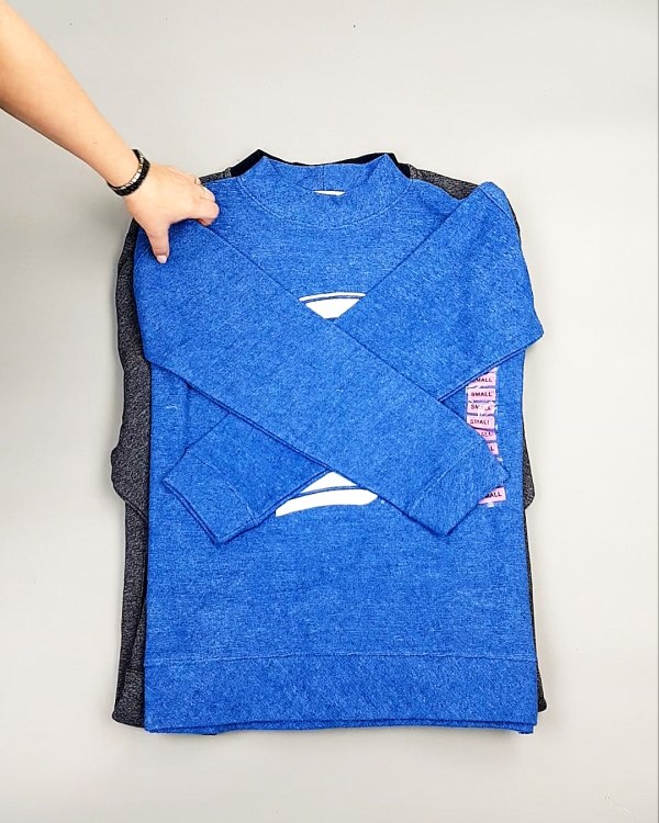 Фотография  737 - SWEATSHIRT CAN 084#10 кг, ЛОТ №7621 оптом в Новосибирске и Новосибирской области