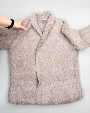 Фотография  852 - Кардиганы СТОК CAN 084#7 кг, ЛОТ №7673 оптом в Новосибирске и Новосибирской области